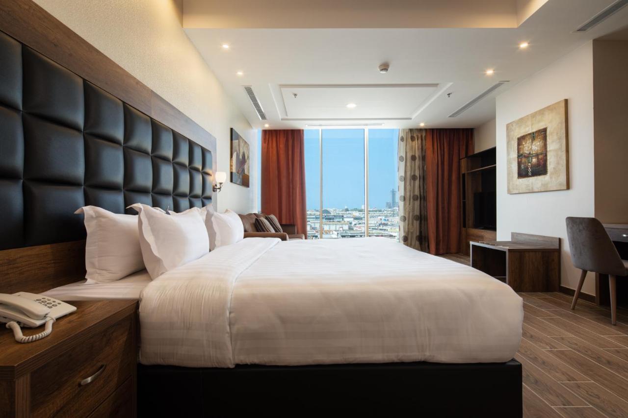 Mirada Purple - Zahra Aparthotel Jeddah Bagian luar foto
