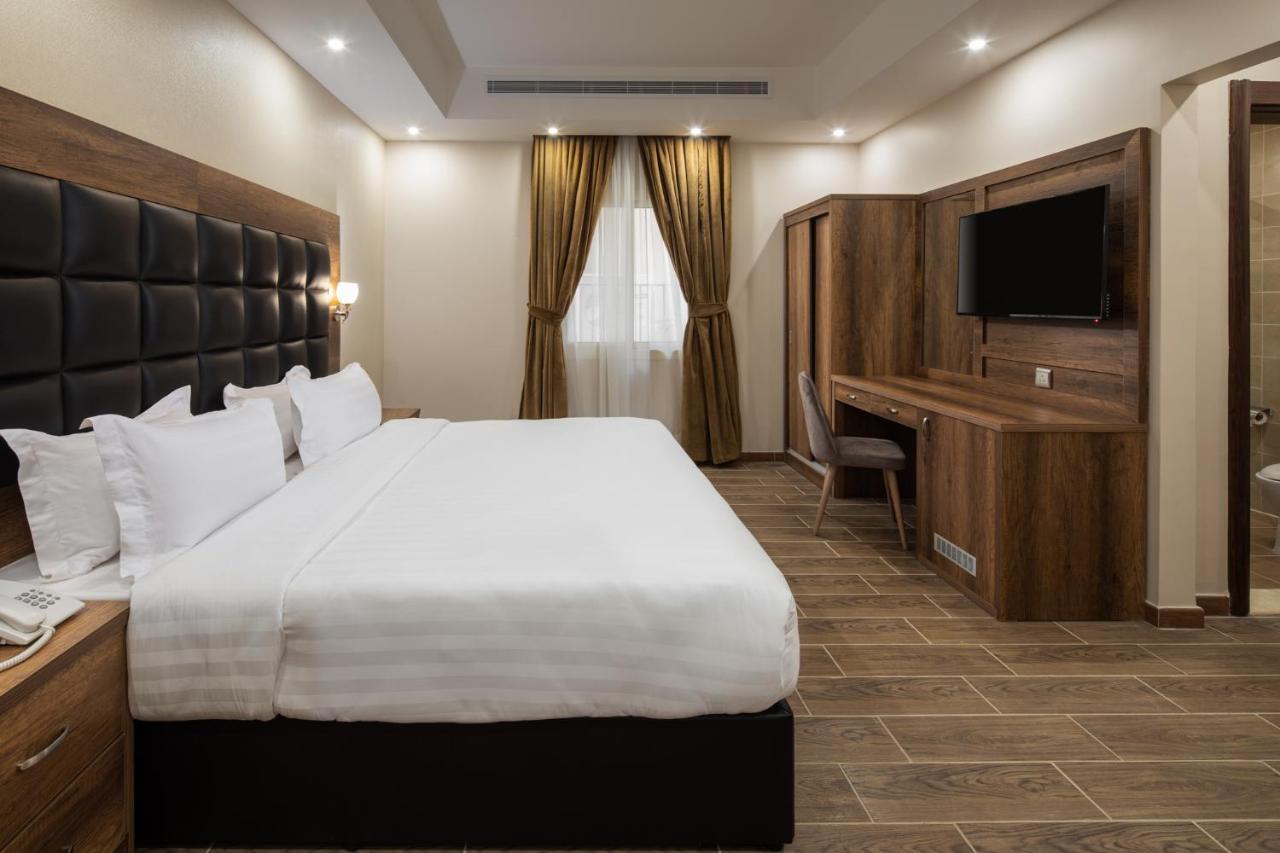 Mirada Purple - Zahra Aparthotel Jeddah Bagian luar foto