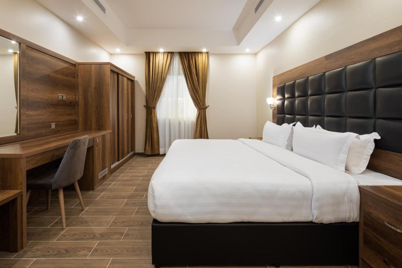 Mirada Purple - Zahra Aparthotel Jeddah Bagian luar foto